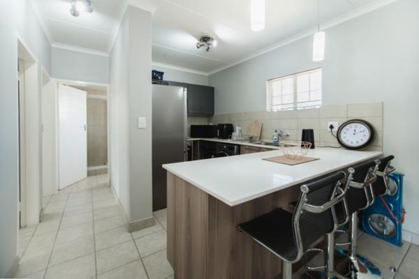 Discover the meaning of cozy living in this charming 2-bedroom unit located in the heart of Sagewood, Midrand. With thoughtful design ...