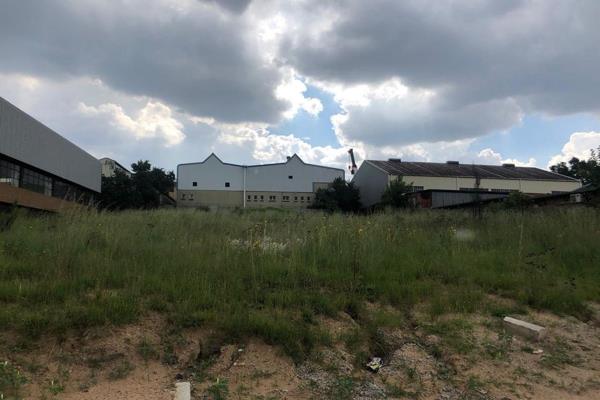 This vacant patch of land measures 1,905sqm and can be purchased for R1.5 million ...