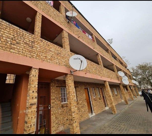 1 Bedroom Apartment / flat for sale in Randfontein Central - P24-113984277