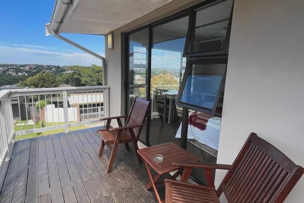 Chas Everitt is proud to present this stunning fully furnished Bachelor flat with views over looking the Nahoon river.

Safe &amp; ...