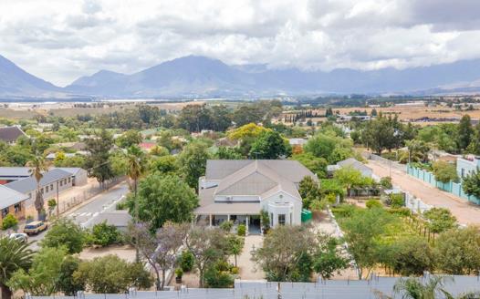 5 Bedroom House for sale in Tulbagh