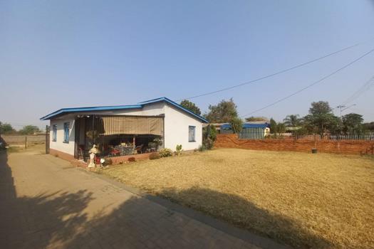 2 Bedroom House for sale in Jan Niemand Park