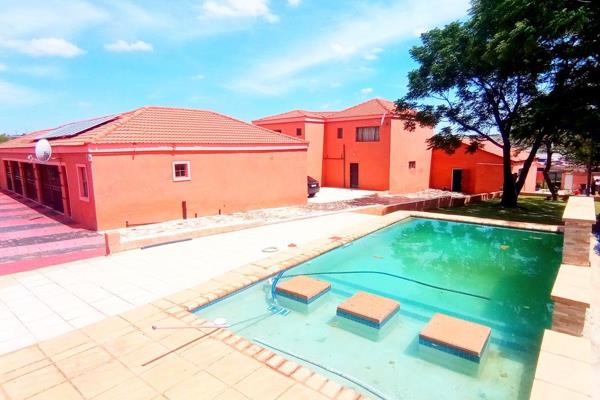 Ecstatic house in the fauna of Glen Austin Midrand. This incredible house compromises of 21 cottages generating a phenomenon rental ...