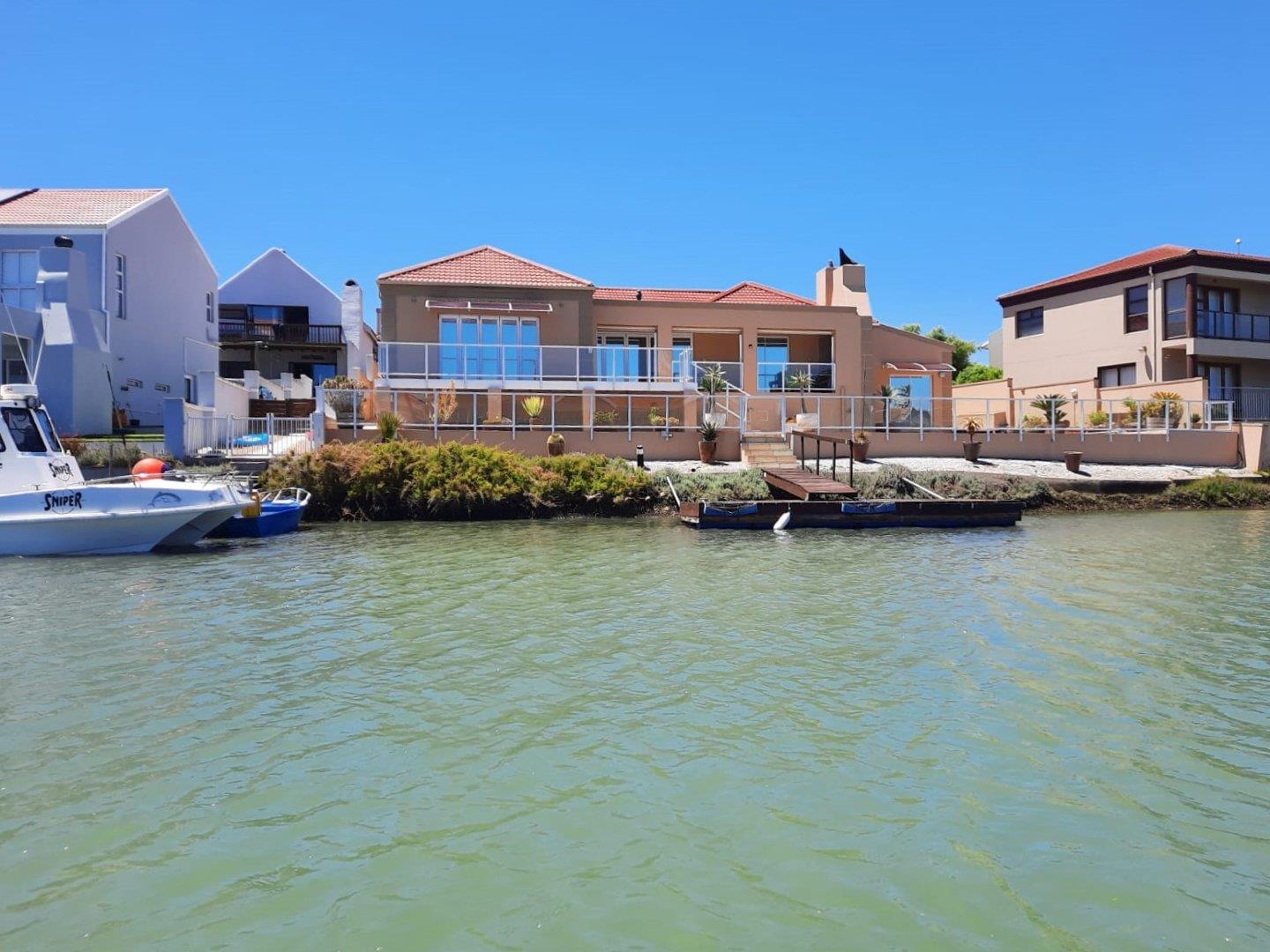 5 Bedroom House for sale in Port Owen 94 Elizabeth Avenue P24111289548