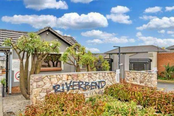 Modern 2-Bedroom Ground Floor Apartment with Expansive Garden in Riverbend Estate

This rare and stylish ground-floor corner unit in ...