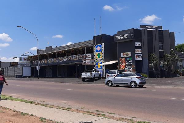 Remax Blue Chip proudly presents to you this well priced centrally located Commercial Property.
This well looked after Property offers ...