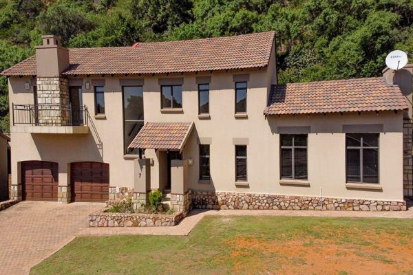 Welcome to the epitome of luxury living in the prestigious Heidelberg Kloof Estate! Nestled within the serene embrace of the Suikerbos ...