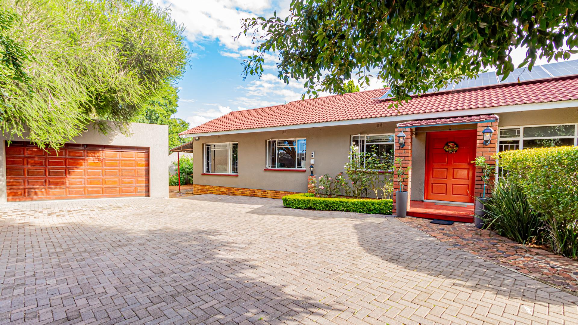 Randpark Ridge Property Houses for sale in Randpark Ridge