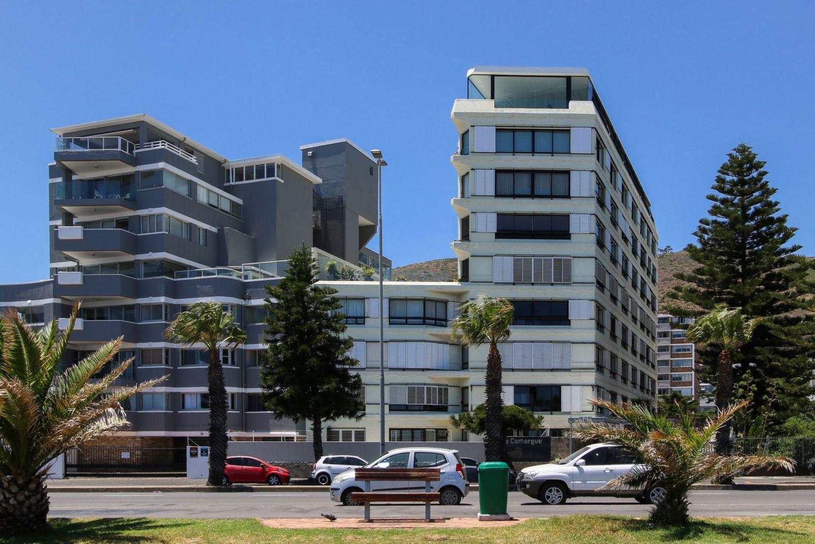 3-bedroom-apartment-flat-for-sale-in-sea-point-p24-113788937