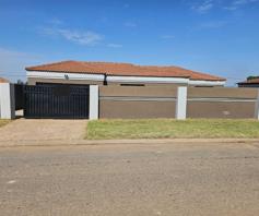 House for sale in Elandsfontein Rail