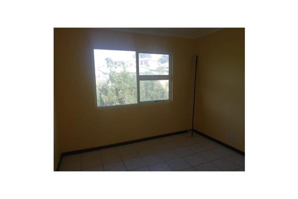 2 Bedroom unit to let in Bellair Gardens, Bellair. Unit consists of kitchen open plan ...