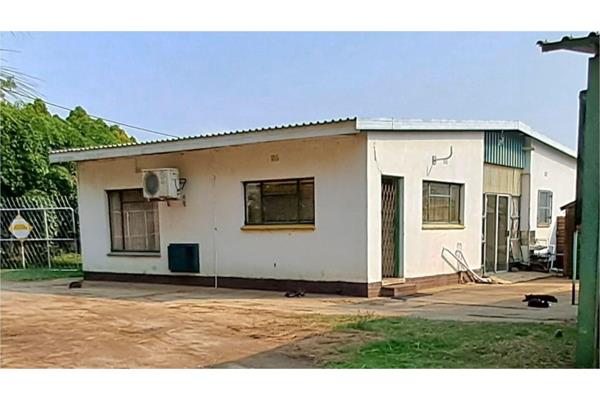 Situated just an hour&#39;s drive from Johannesburg, this expansive property is perfectly suited for manufacturing or training ...