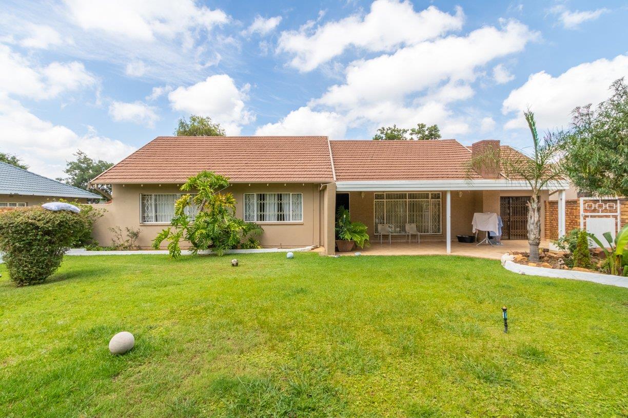 Farrarmere Property Houses for sale in Farrarmere