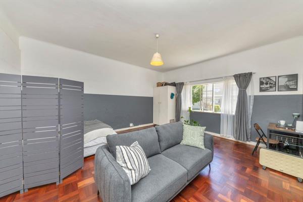 - Exclusive Mandate -

Situated within close proximity to UCT (and Jammie Shuttle ...