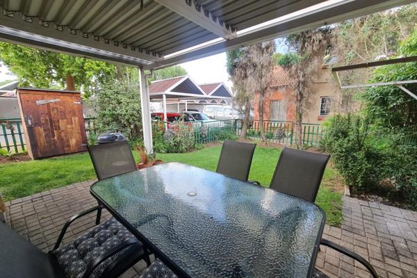 IMMACULATE PET FRIENDLY GARDEN UNIT 
2 Lovely sunny bedrooms, 1 full bathroom.
Open plan ...