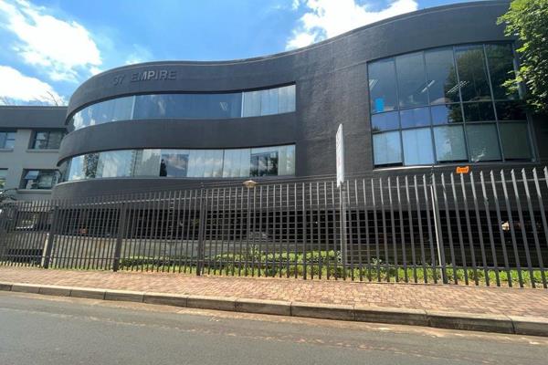 Immaculate, exceptionally neat commercial space measuring 400sqm available immediately ...