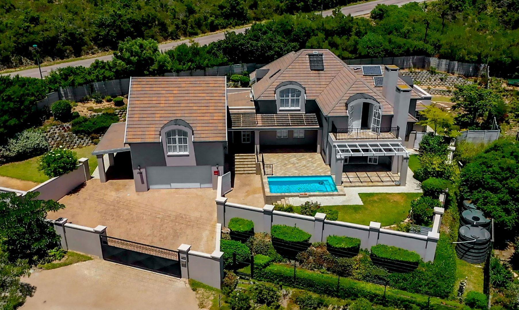 5 Bedroom House for sale in Sedgefield Central 44 Makou Street P24