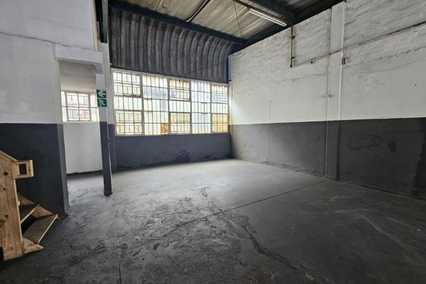 Industrial Property To Let in Phoenix - Prime 150sqm Space with 3-Phase Power and Forklift Access

Welcome to a cutting-edge industrial ...