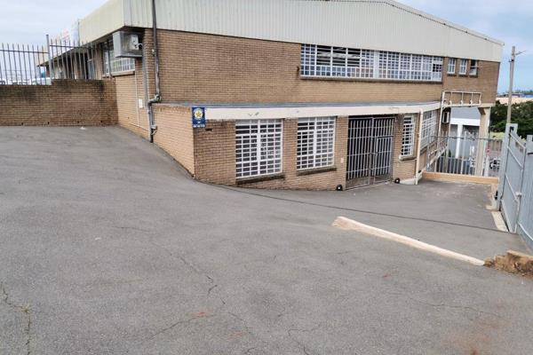 This neat 320m&#178; warehouse just off Umgeni Road in the Windermere area, has fenced yard of around 150m&#178; included in the rental ...