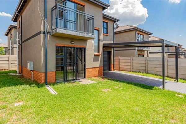 This appealing 3 bedroom 2 bathroom double story house located in a sought after security estate just off the R59. This inviting home ...