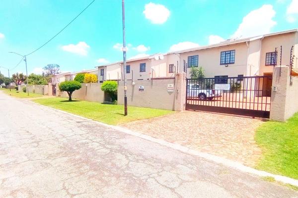 Lambton Property : Townhouses for sale in Lambton : Property24.com