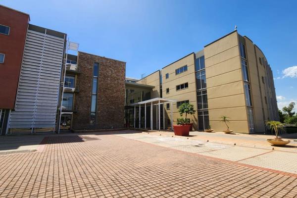 River walk office park  | 10,000 square meter office suite to let | matroosberg street | ...