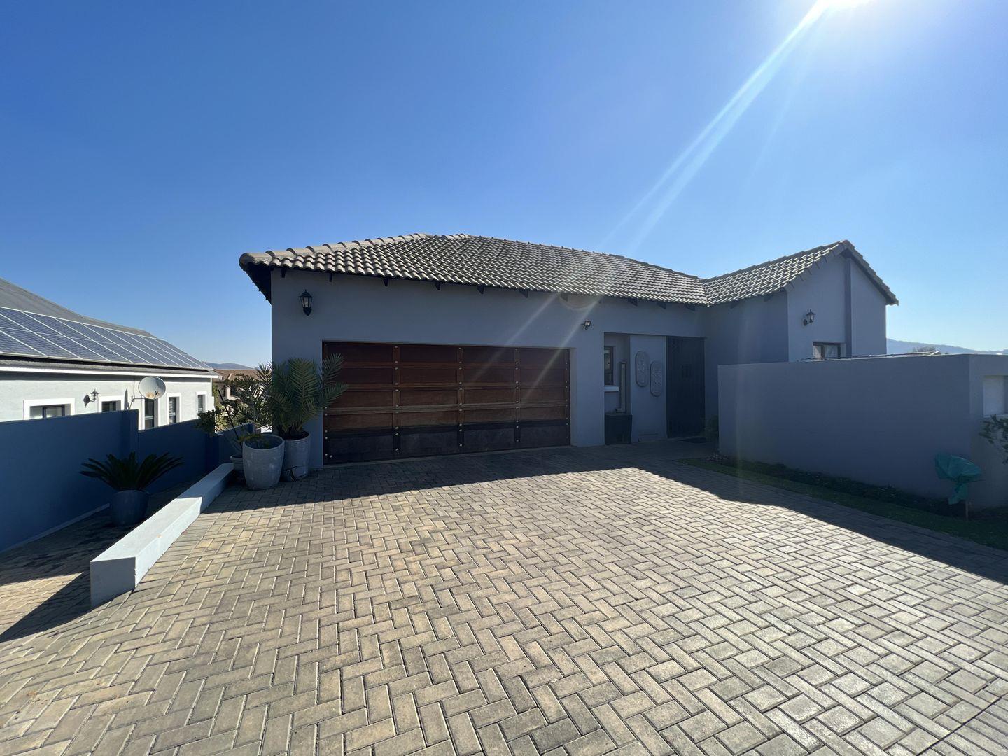 3 Bedroom House for sale in Gateway Manor P24112839621