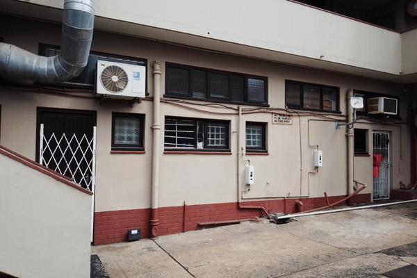 Commercial Building for Sale in Bulwer Area being sold by Propertycoza.
Good location with ground floor , 1st and second floor.
The ...