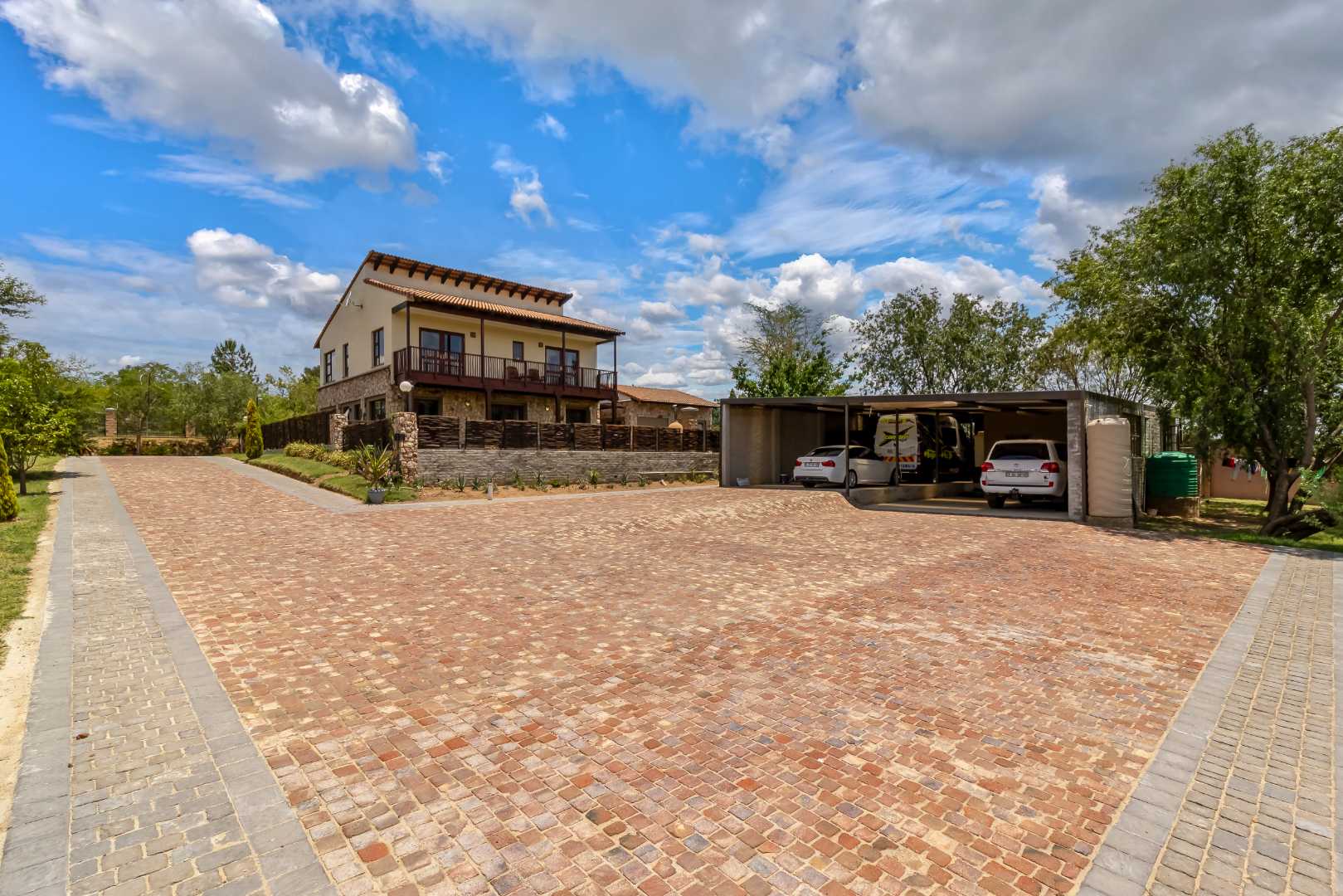 4 Bedroom House for sale in Glenferness P24113815701