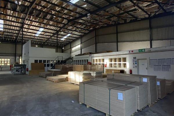 Unlock Your Business Potential in Hammarsdale&#39;s Premier Warehouse Space

Discover an unparalleled opportunity to elevate your ...