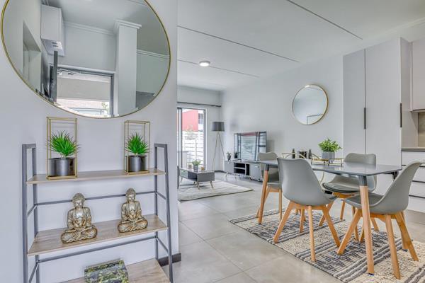 Immediate Occupation.

On Show Sunday 12:00 PM to 16:00 PM.

A 52m2 contemporary ...