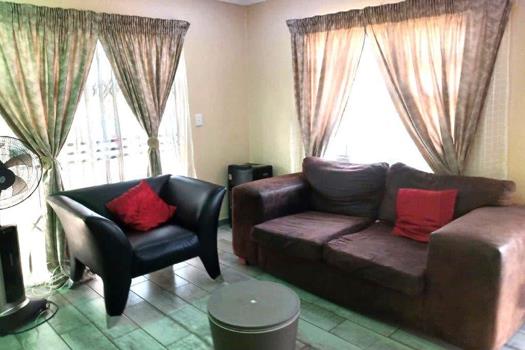 3 Bedroom House for sale in Andeon AH