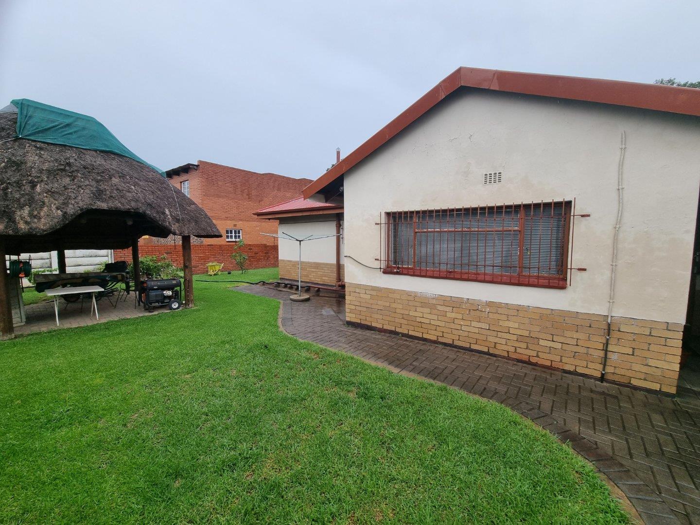 3 Bedroom House for sale in Vanderbijlpark CE 2 P24113820996