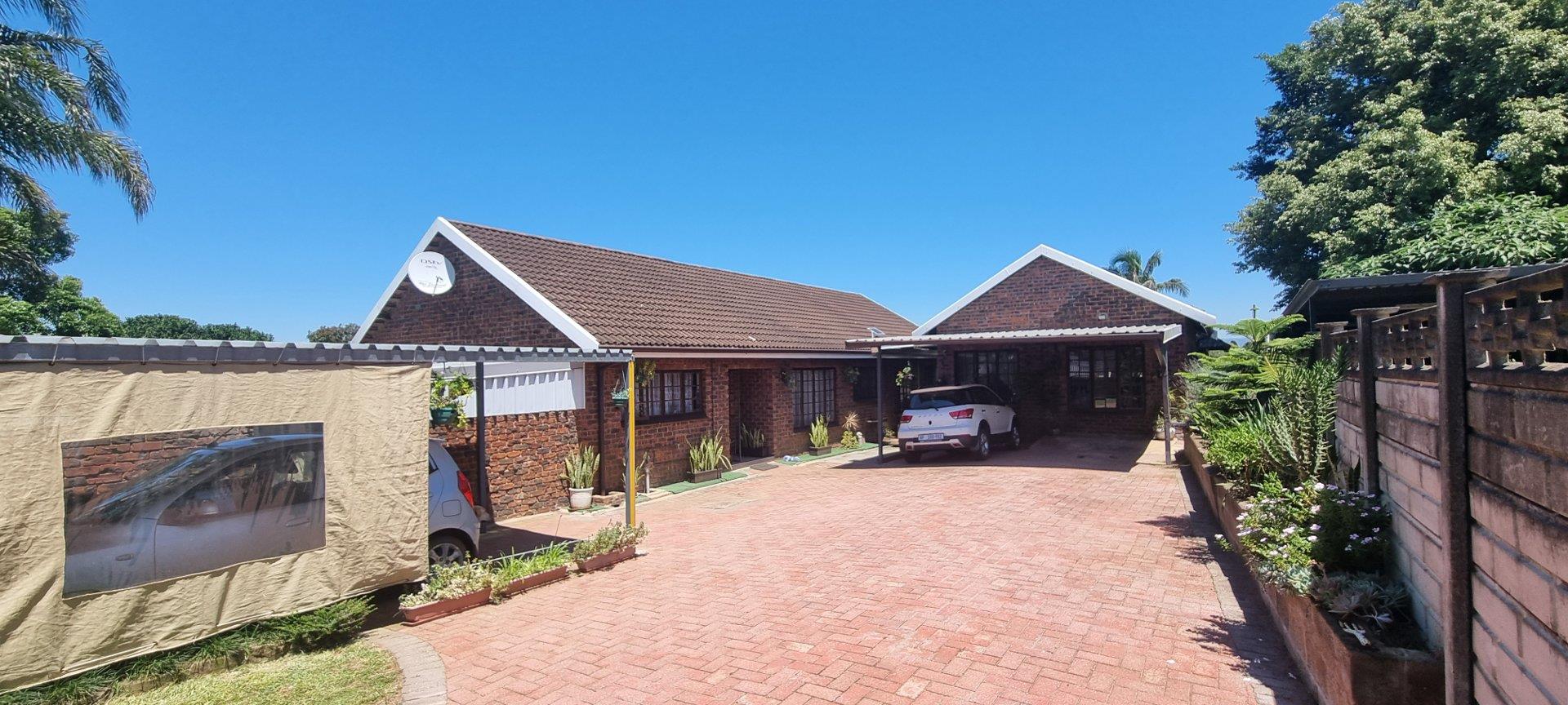 4 Bedroom House for sale in Hayfields 1a Dennis Road P24113824409