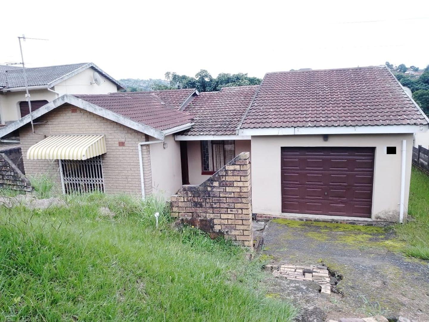 3 Bedroom House for sale in Umlazi AA P24113826128