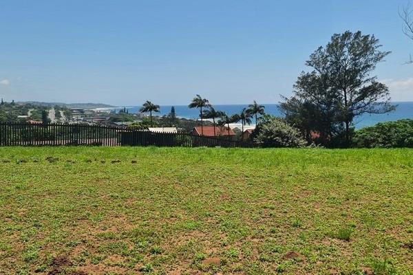 Prime development land (7 223 square meters) with stunning sea views in the highly sought after area of Woodgrange-on-Sea. The land ...