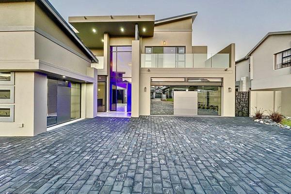 Welcome to your dream home in the sought-after area of Pretoria East! 
This brand-new double-storey house boasts a modern design with ...