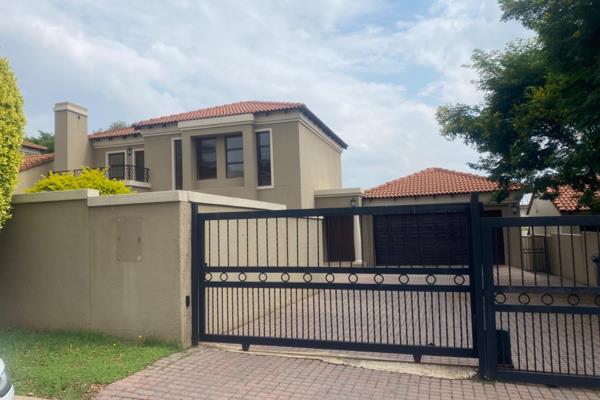 Stunning 3 Bedroom Home in Tusca La duna, in Sandton
Property Features:

• Well-designed lounge and dining room with tiled floors ...