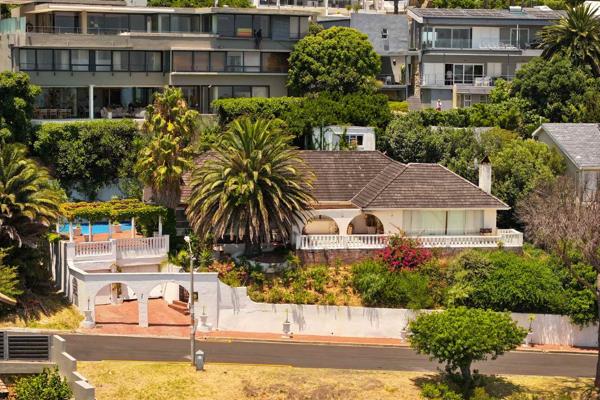 Development Opportunity!

Buy your slice of heaven and build the most spectacular home. Well renowned, Cape Town architect, Renato ...