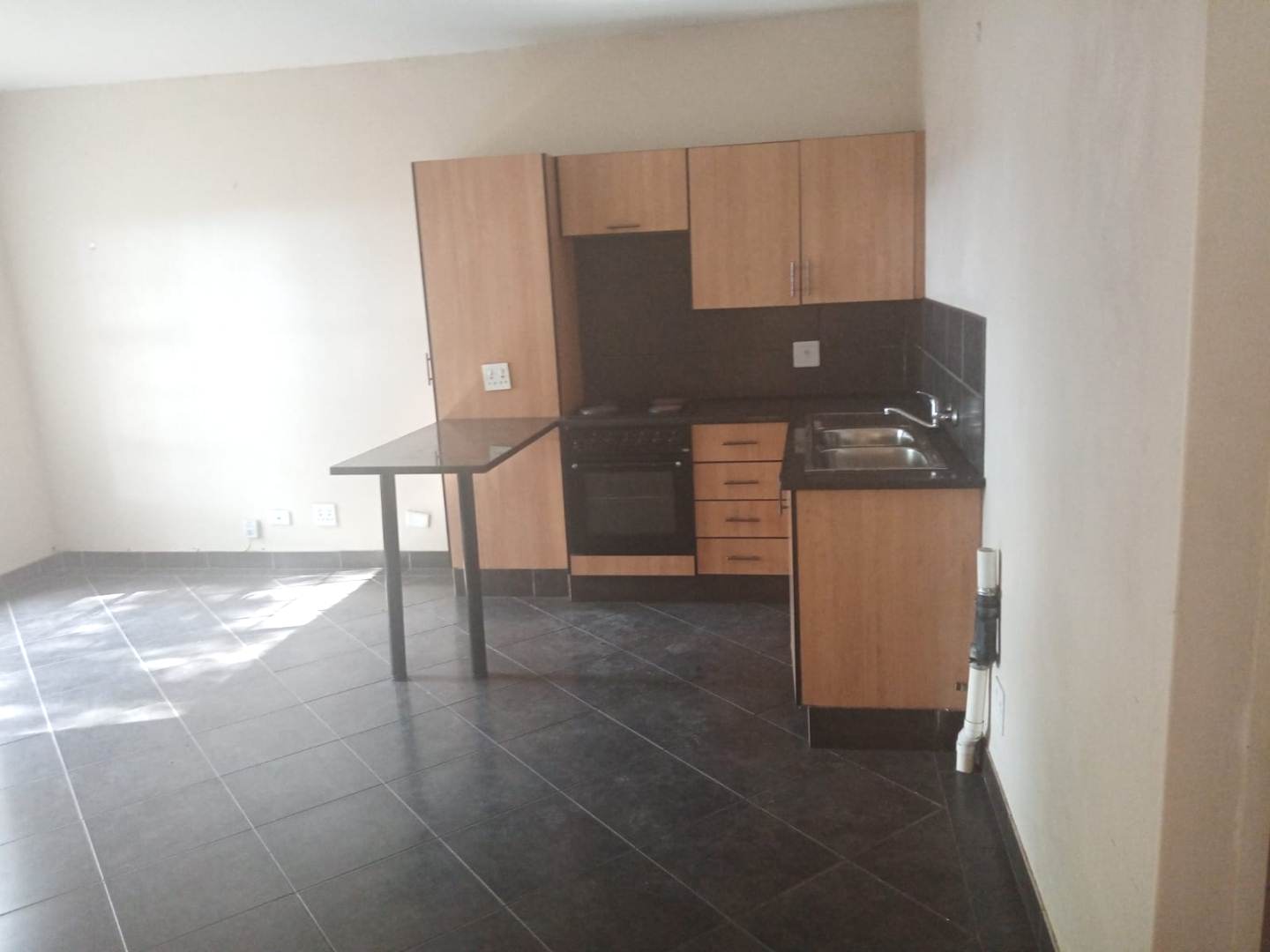 2 Bedroom Apartment / flat to rent in Witbank Ext 10 - P24-111483197