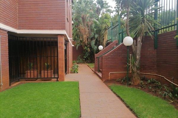 Lock up and go or young family&#39;s haven

 Two-bedroom apartment in Wonderboom South. The apartment comes with a kitchen unit, BICs ...