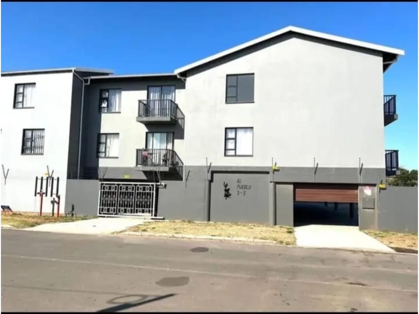 1 Bedroom Apartment / Flat For Sale In Athlone Park - P24-113835119