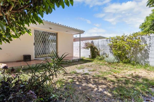 Discover the epitome of convenience in this charming unfurnished home nestled in the heart of the southern suburbs, specifically in the ...