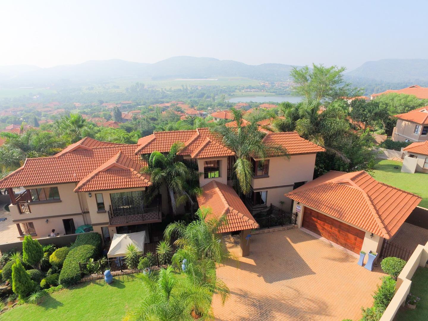 3 Bedroom House for sale in Birdwood Estate P24113840480