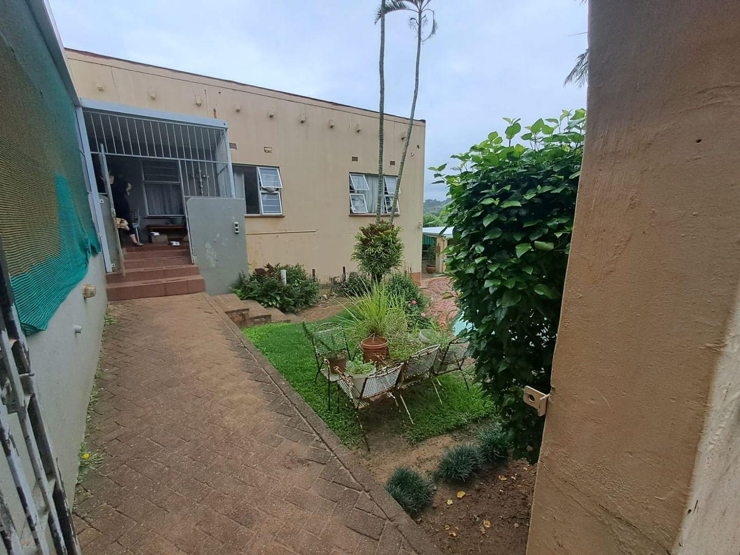 4 Bedroom House for sale in Trafalgar P24113842308