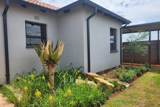 3 Bedroom House for sale in Protea Glen