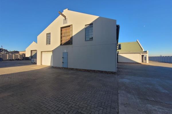 440sqm Office and Warehouse space available for rent situated in Vanderbijlpark NW. ...