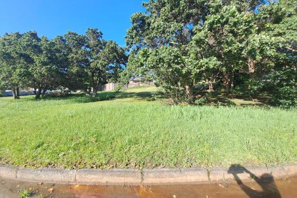 Vacate land in the heart of Uvongo.  A quiet peace residential area, lots of trees and nature   A perfect place to build your dream ...