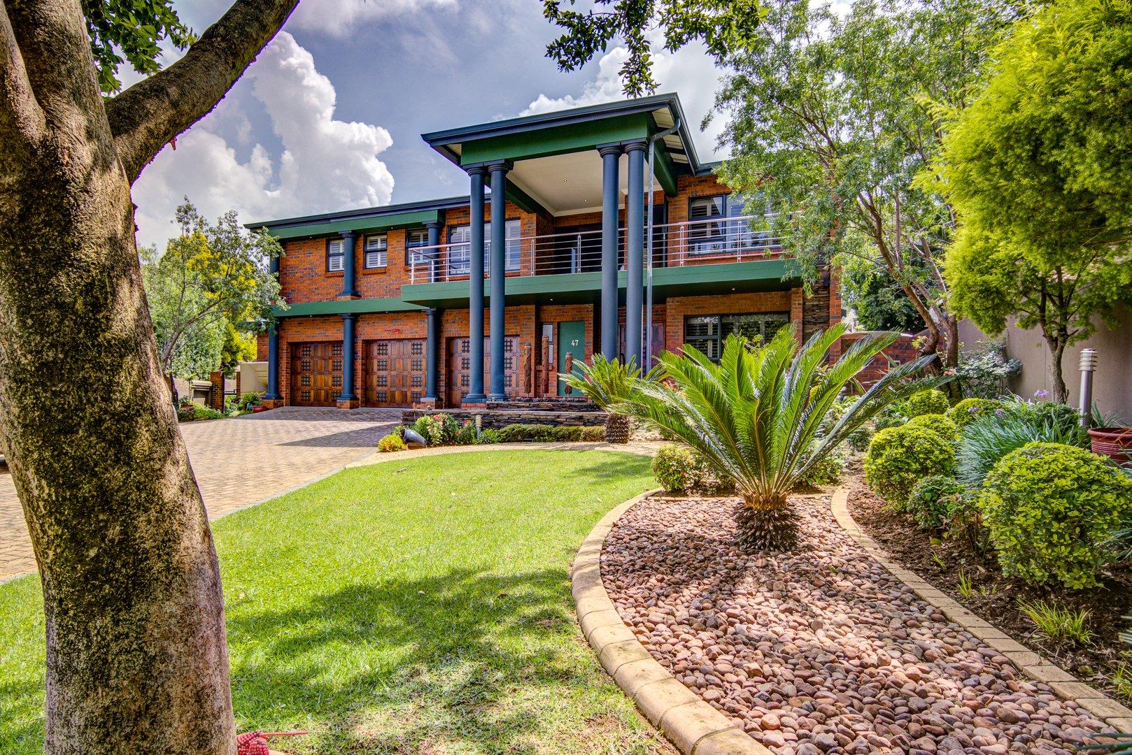 4 Bedroom House for sale in Glen Erasmia 47 Zandvliet Crescent P24