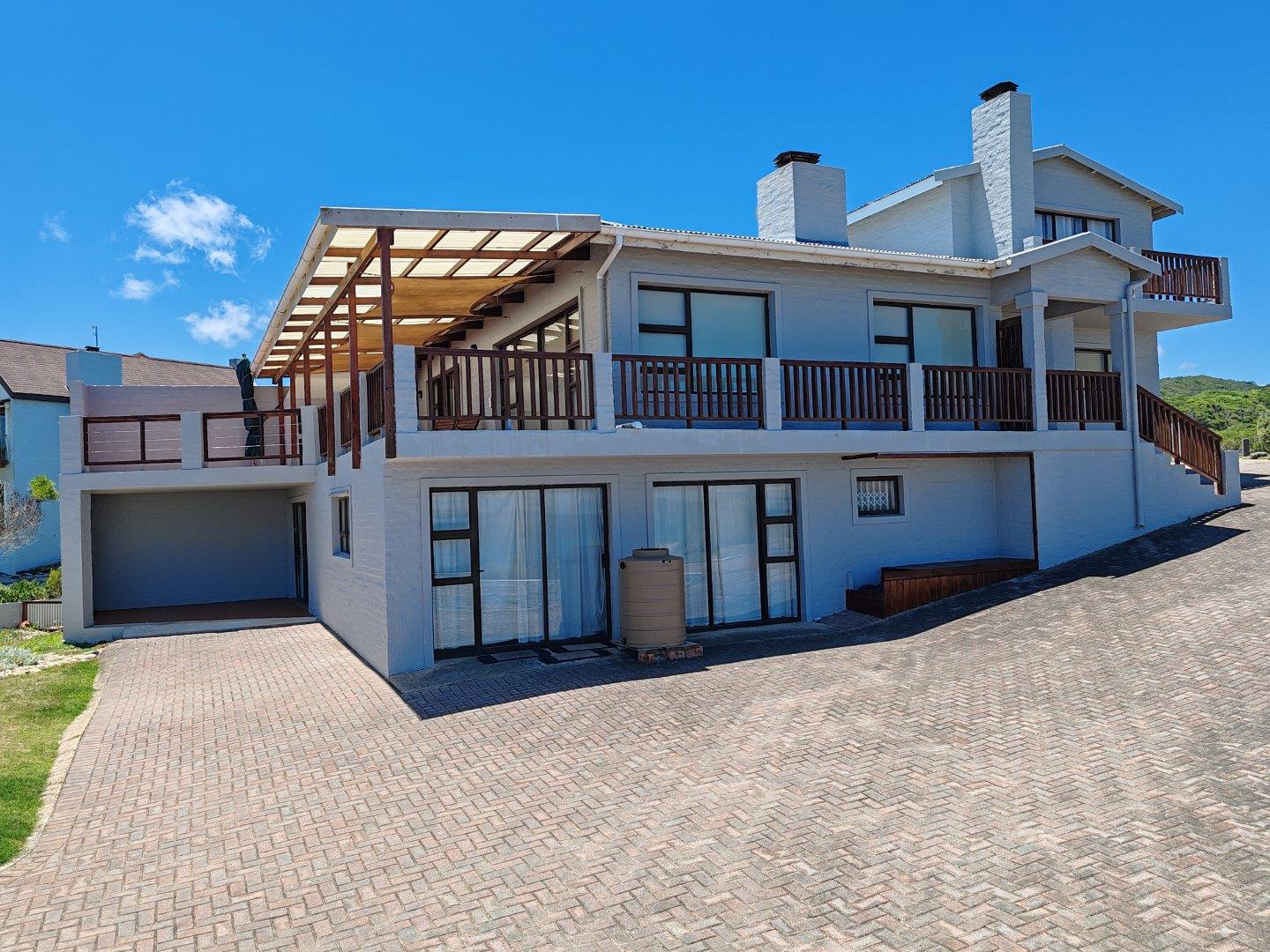 4 Bedroom House for sale in Oyster Bay P24113846697